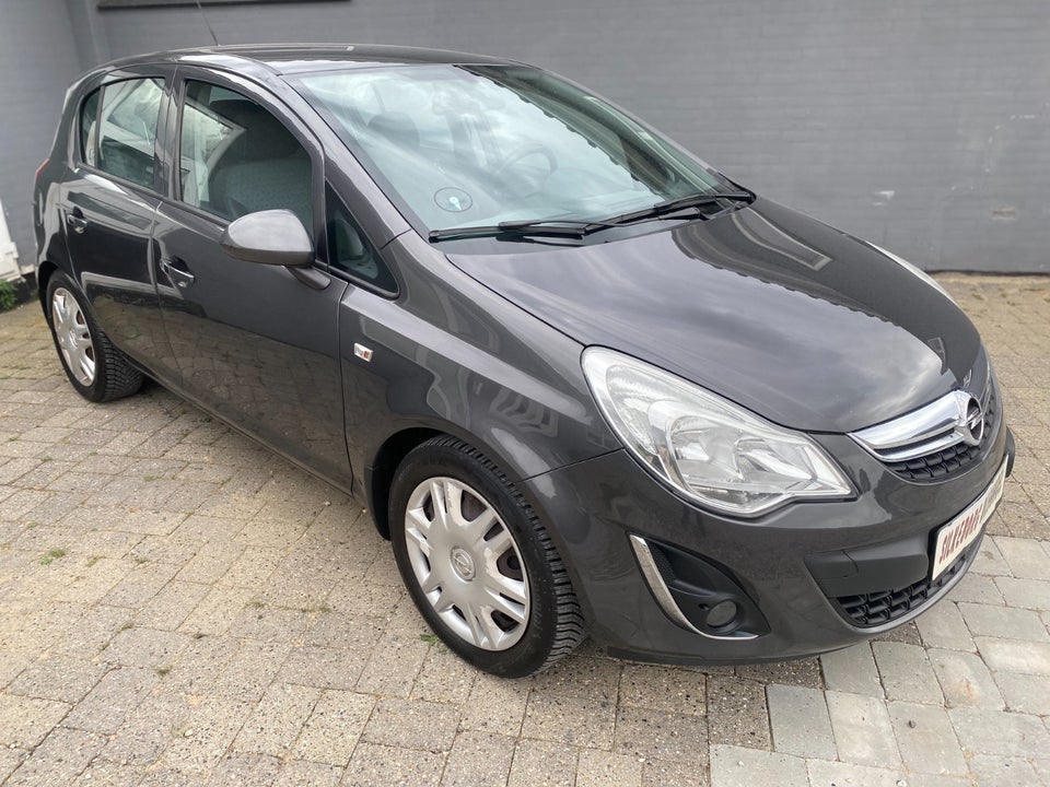 Opel Corsa 1,4 16V Cosmo 5d