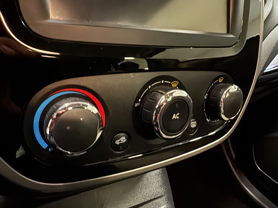 Renault Captur 0,9 TCe 90 Authentique 5d