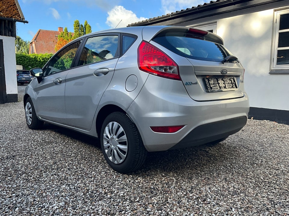 Ford Fiesta 1,6 TDCi 90 ECO 5d