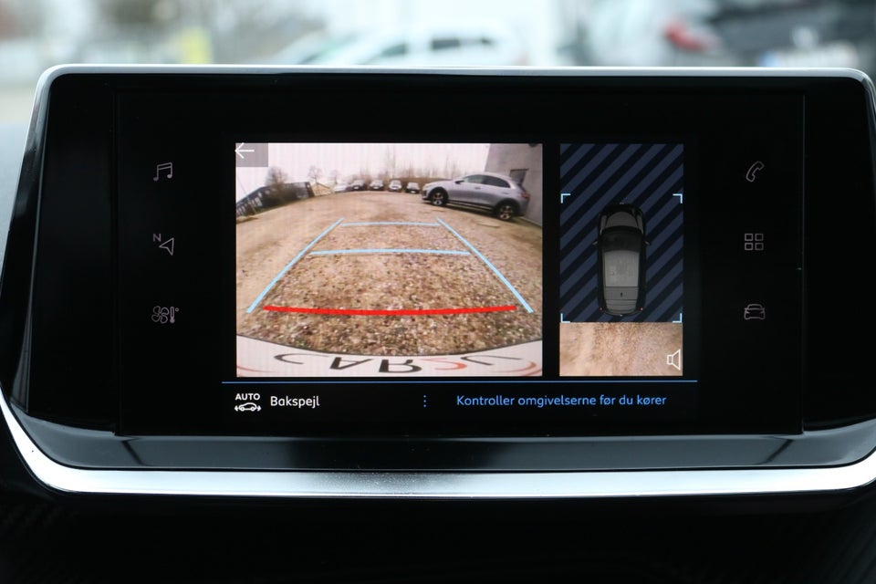 Peugeot 208 1,2 PureTech 100 Allure Sky 5d