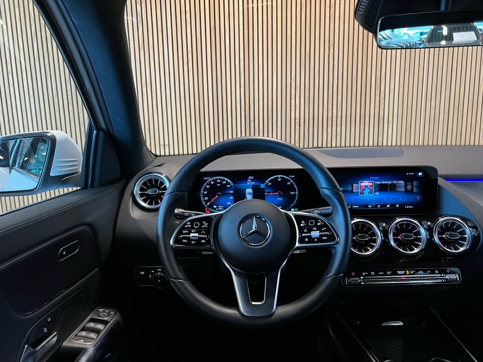 Mercedes EQA250 Progressive 5d