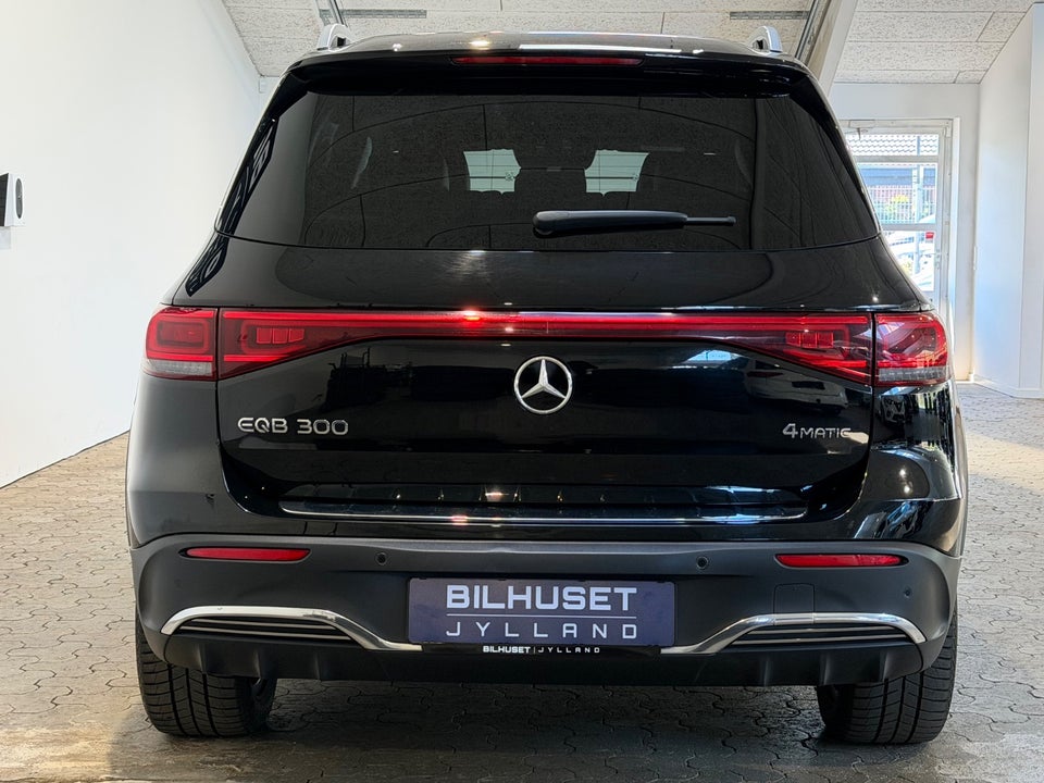 Mercedes EQB300 AMG Line 4Matic 7prs 5d