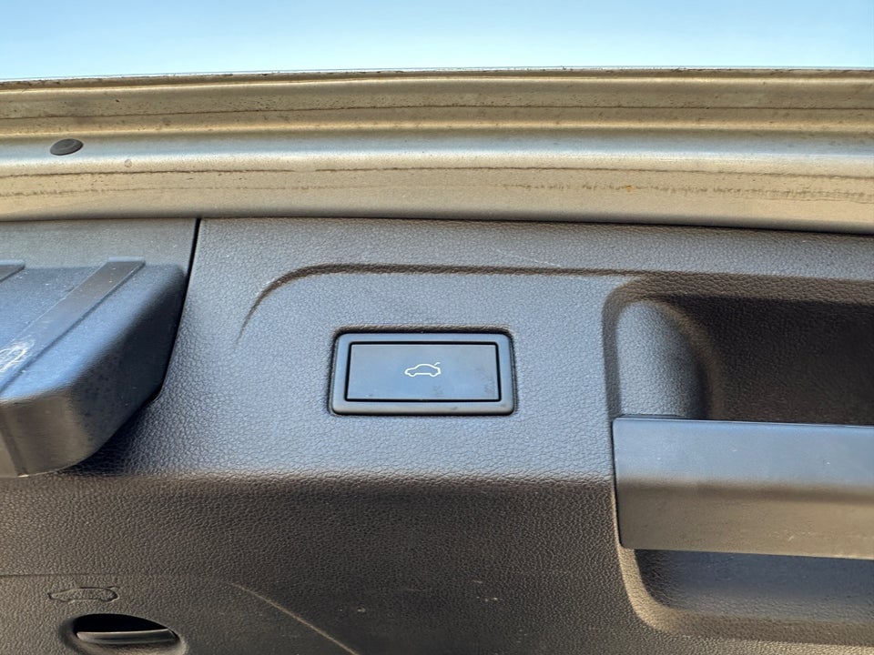 VW Touran 2,0 TDi 150 Comfortline DSG Van 5d