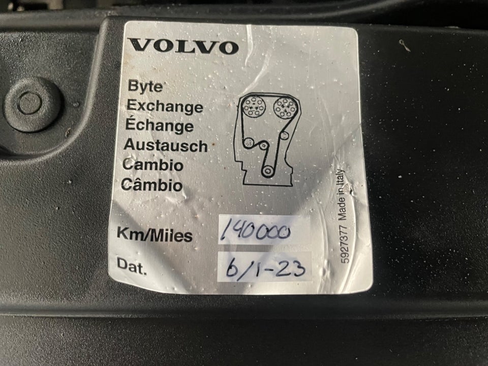 Volvo XC60 2,0 D5 235 Momentum aut. AWD 5d
