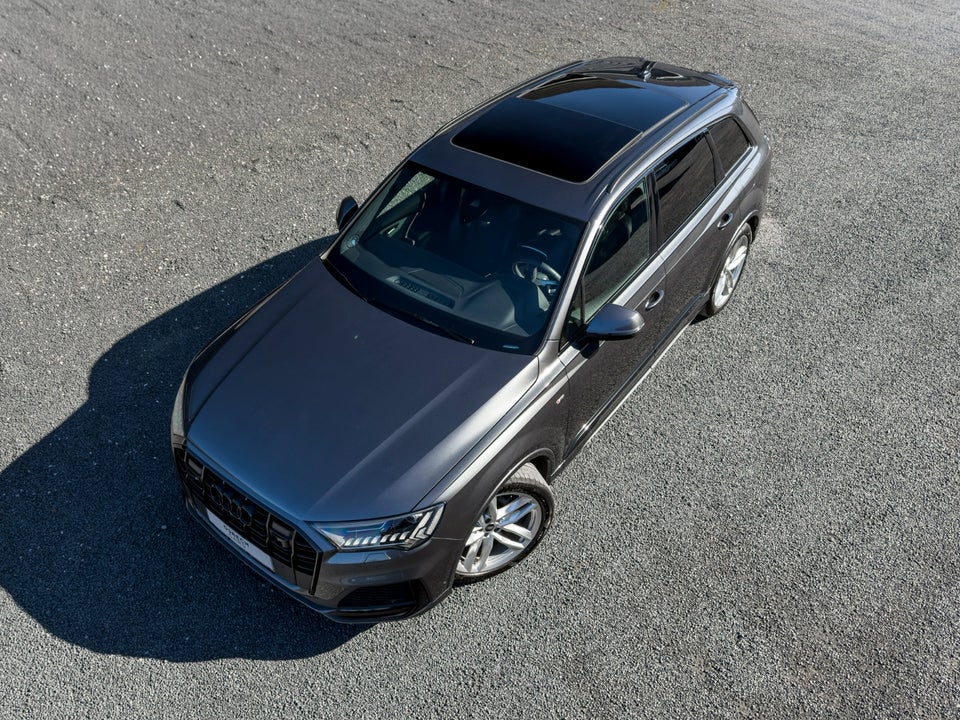 Audi Q7 55 TFSi e S-line quattro Tiptr. 5d