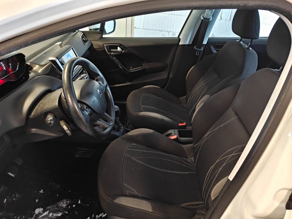 Peugeot 208 1,6 e-HDi 92 Active 3d