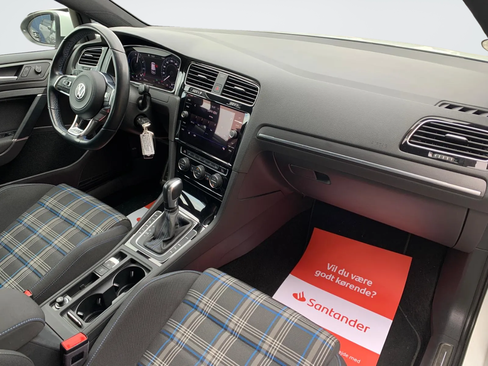 VW Golf VII 1,4 GTE DSG 5d
