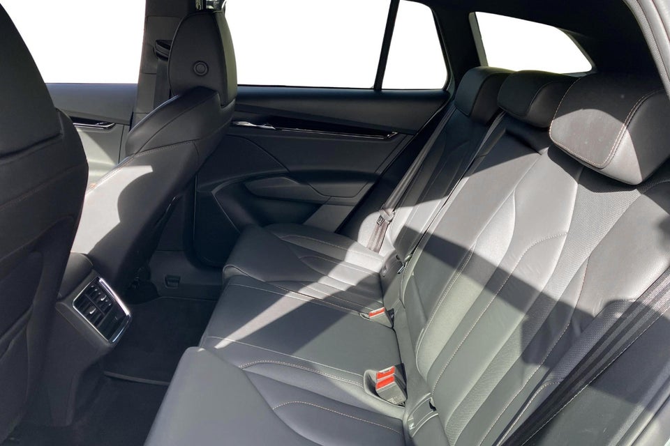 Skoda Enyaq 80x iV Founders Edition 5d