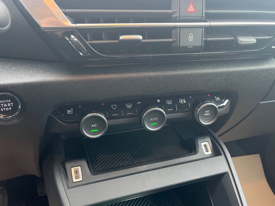 Citroën C4 X 1,2 PureTech 130 Chevron Sport EAT8 4d