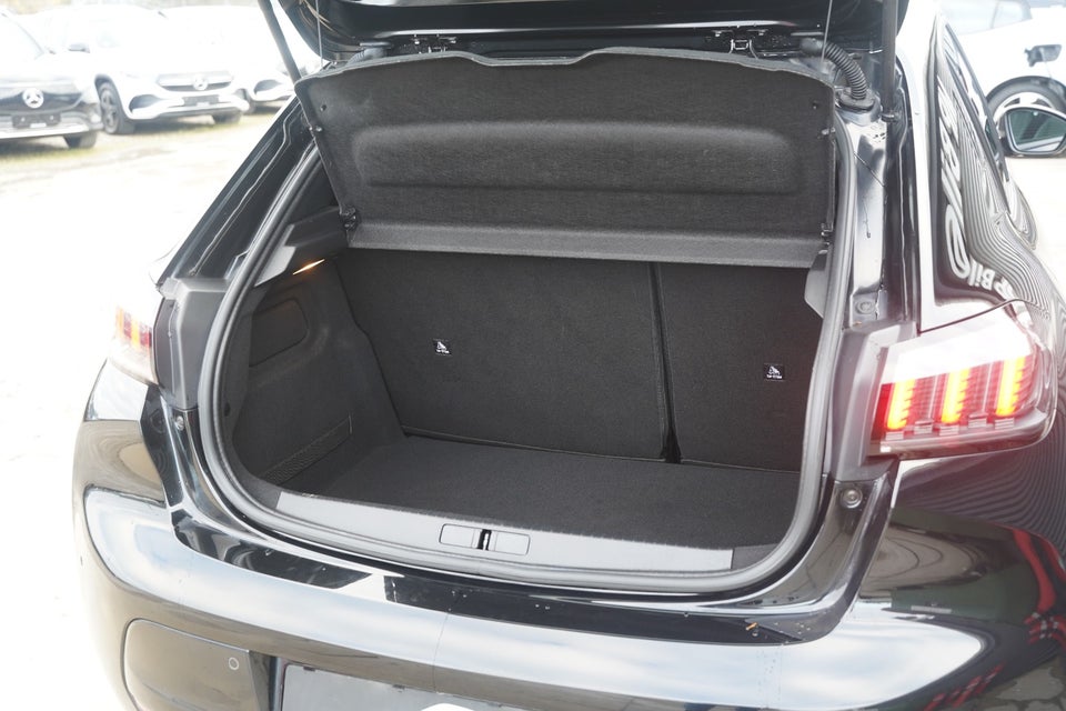 Peugeot 208 1,5 BlueHDi 100 Allure Sky 5d