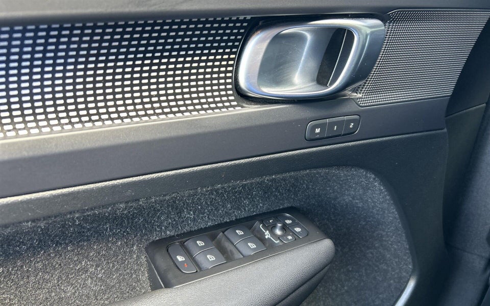 Volvo XC40 P8 ReCharge Twin R-Design 5d