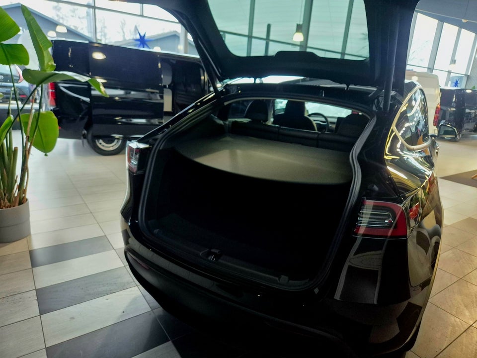 Tesla Model Y Long Range RWD 5d