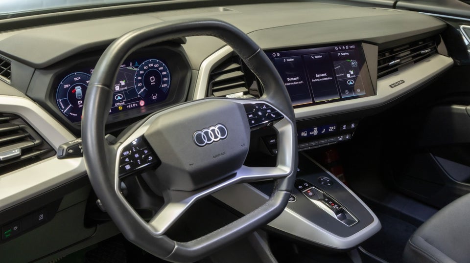 Audi Q4 e-tron 45 S-line 5d