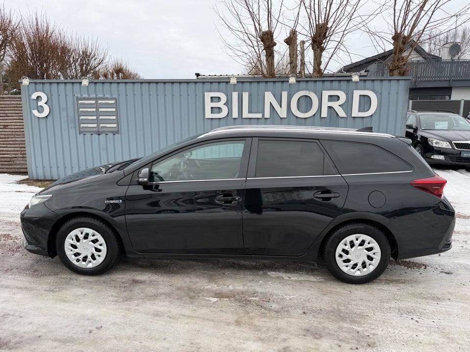Toyota Auris 1,8 Hybrid H2 Comfort Touring Sports CVT 5d