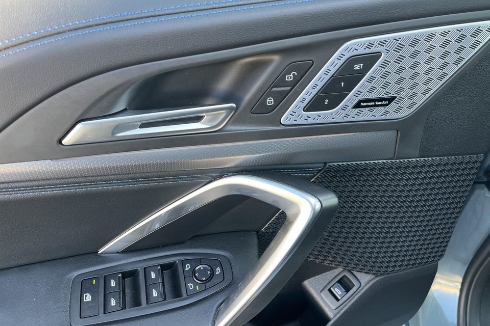 BMW iX1 eDrive20 Fully Charged M-Sport 5d