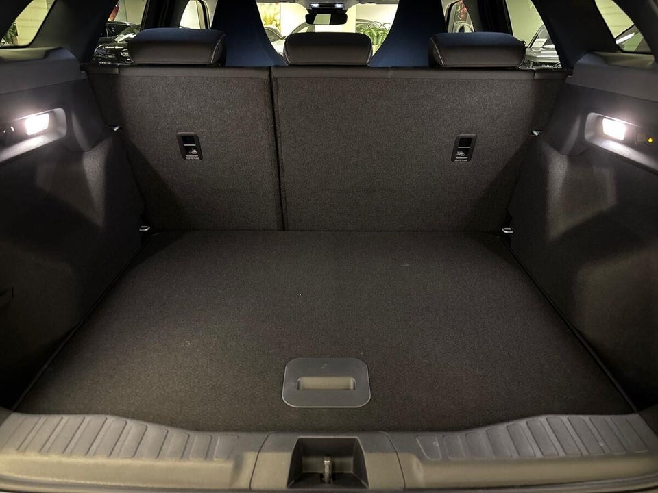 Ford Explorer 77 Select Extended Range 5d