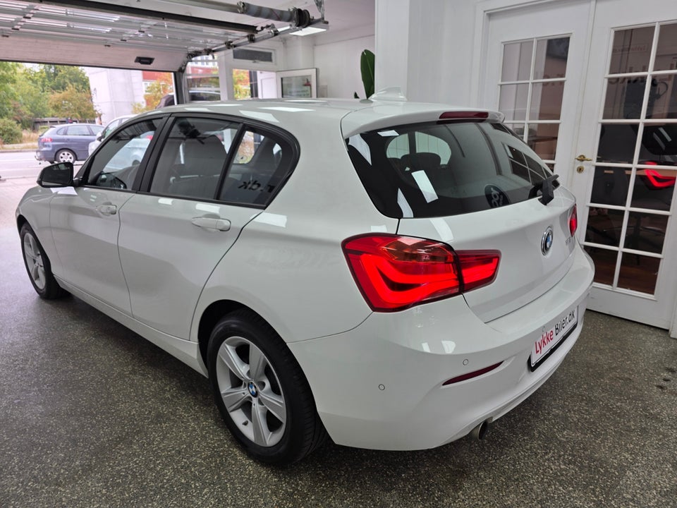 BMW 118i 1,5 Advantage aut. 5d