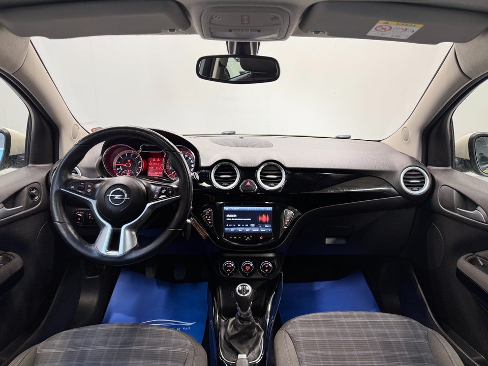 Opel Adam 1,4 87 Glam 3d