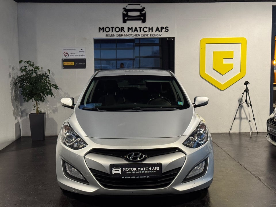 Hyundai i30 1,6 CRDi 110 Comfort Eco 5d
