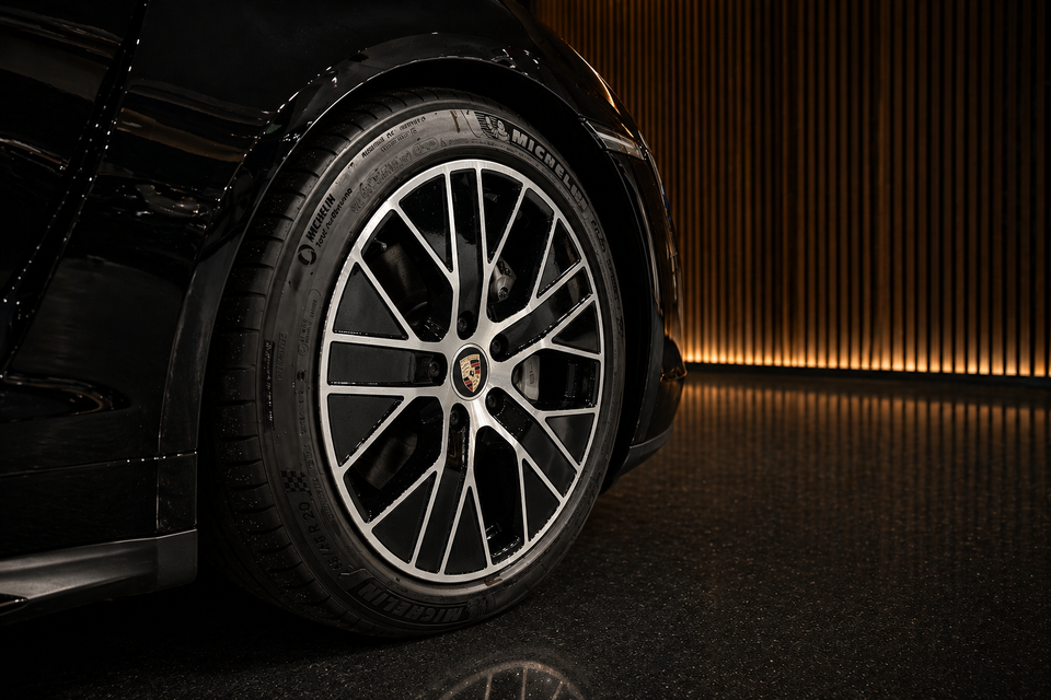 Porsche Taycan 4 Performance+ Cross Turismo 5d