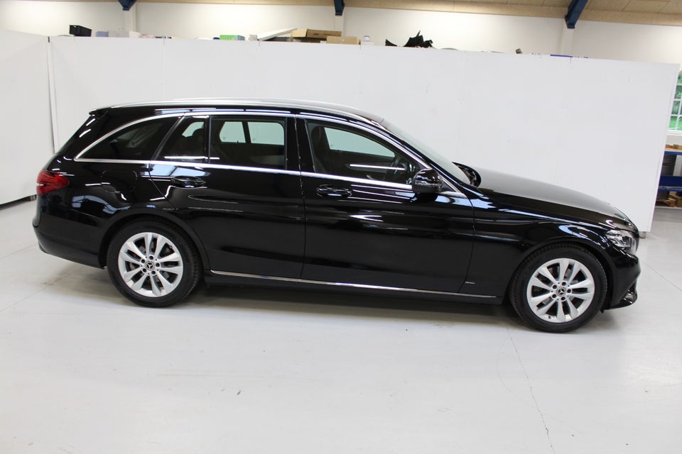 Mercedes C220 d 2,0 Advantage stc. aut. 5d