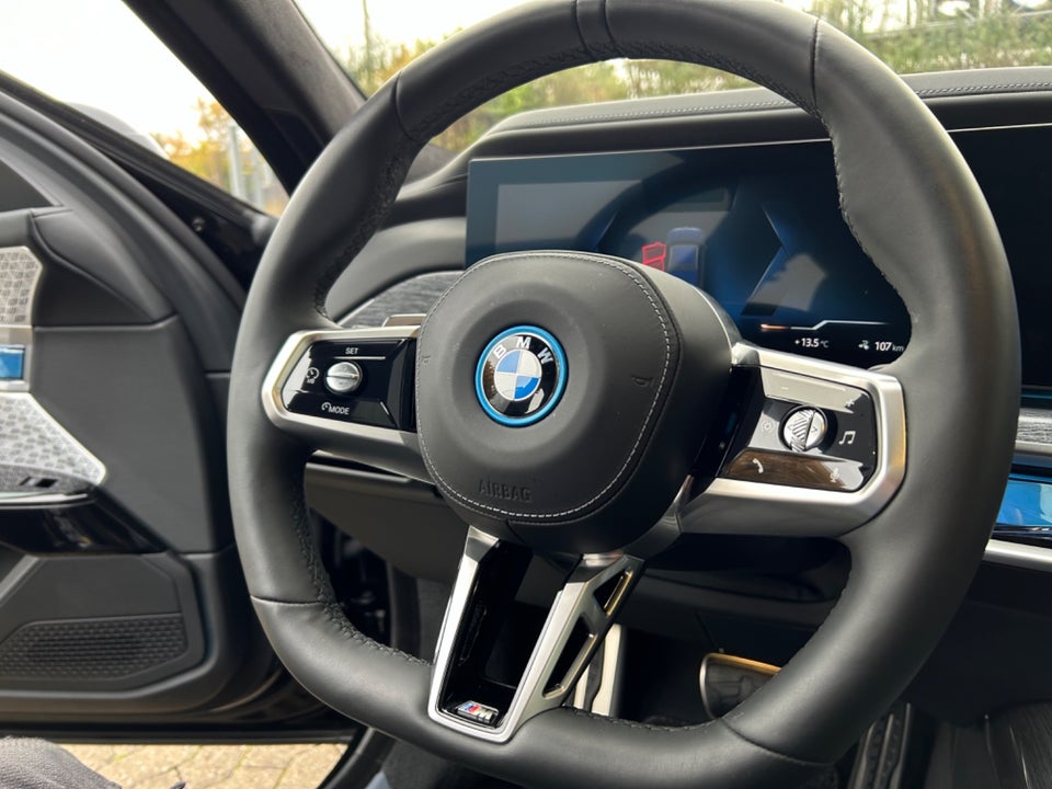 BMW i7 xDrive60 M-Sport 4d