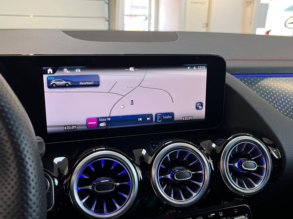 Mercedes EQA300 AMG Line 4Matic 5d