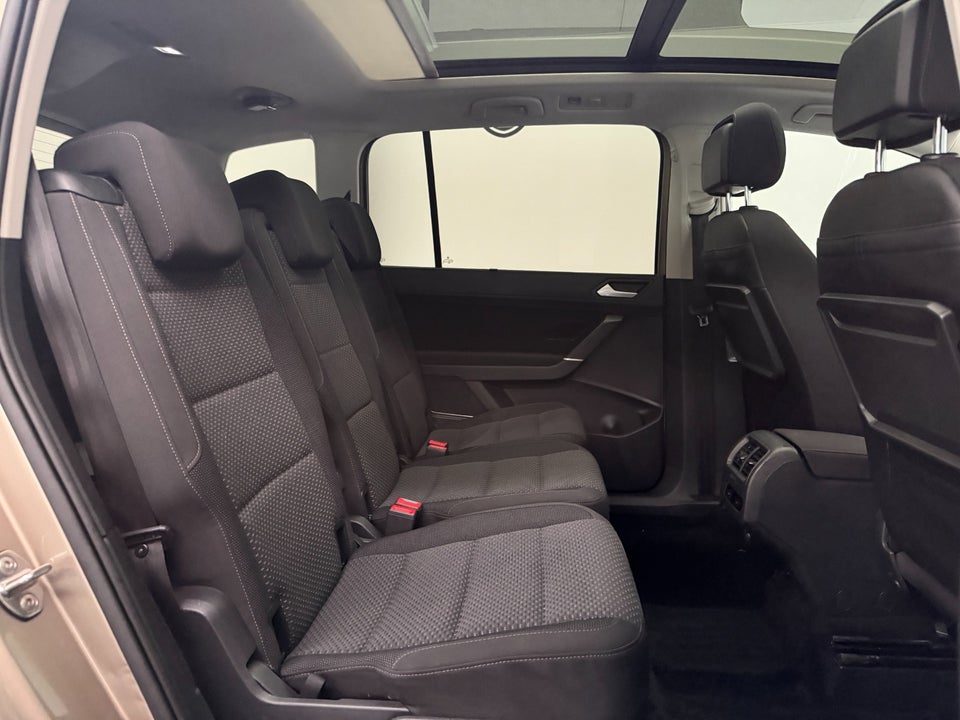 VW Touran 1,6 TDi 115 Comfortline DSG 7prs 5d