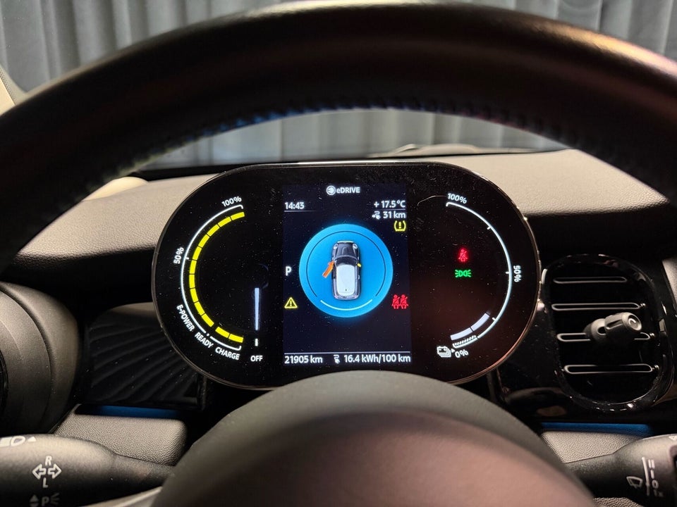 MINI Cooper SE Essential 3d