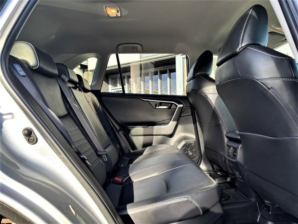Toyota RAV4 2,5 Hybrid H4 MDS 5d