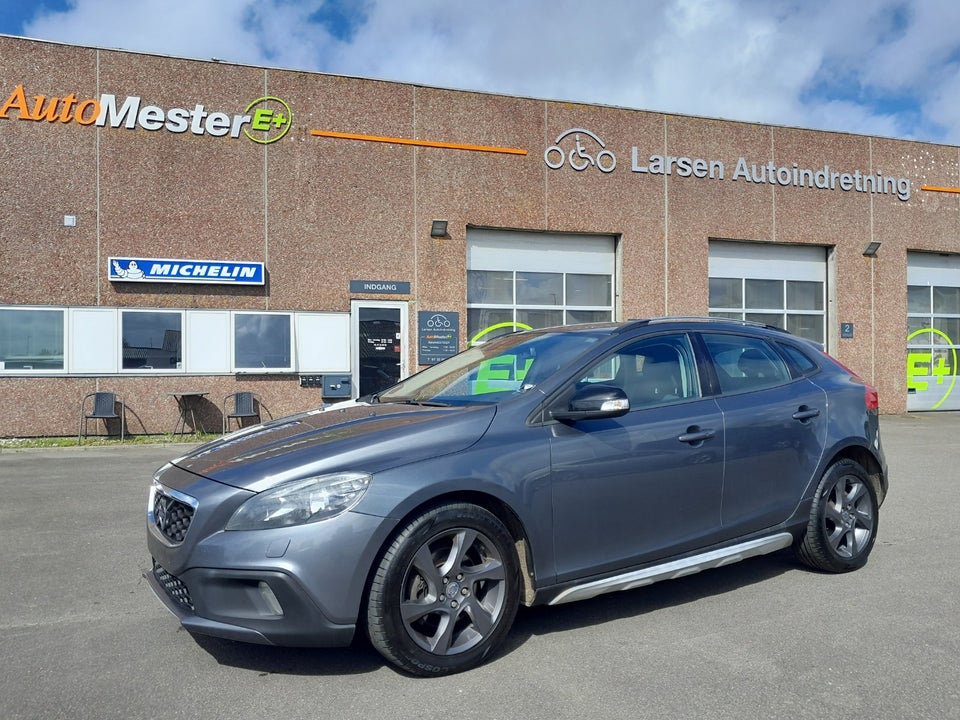 Volvo V40 CC 1,6 D2 115 Kinetic 5d