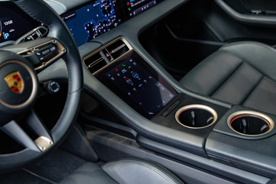 Porsche Taycan 4S Performance+ 4d