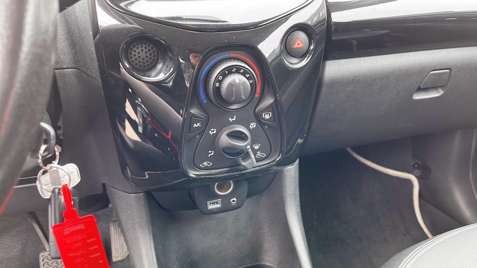 Toyota Aygo 1,0 VVT-i x-cellence 5d