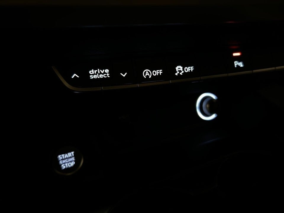 Audi A4 40 TFSi Advanced Prestige Tour plus Avant S-tr. 5d