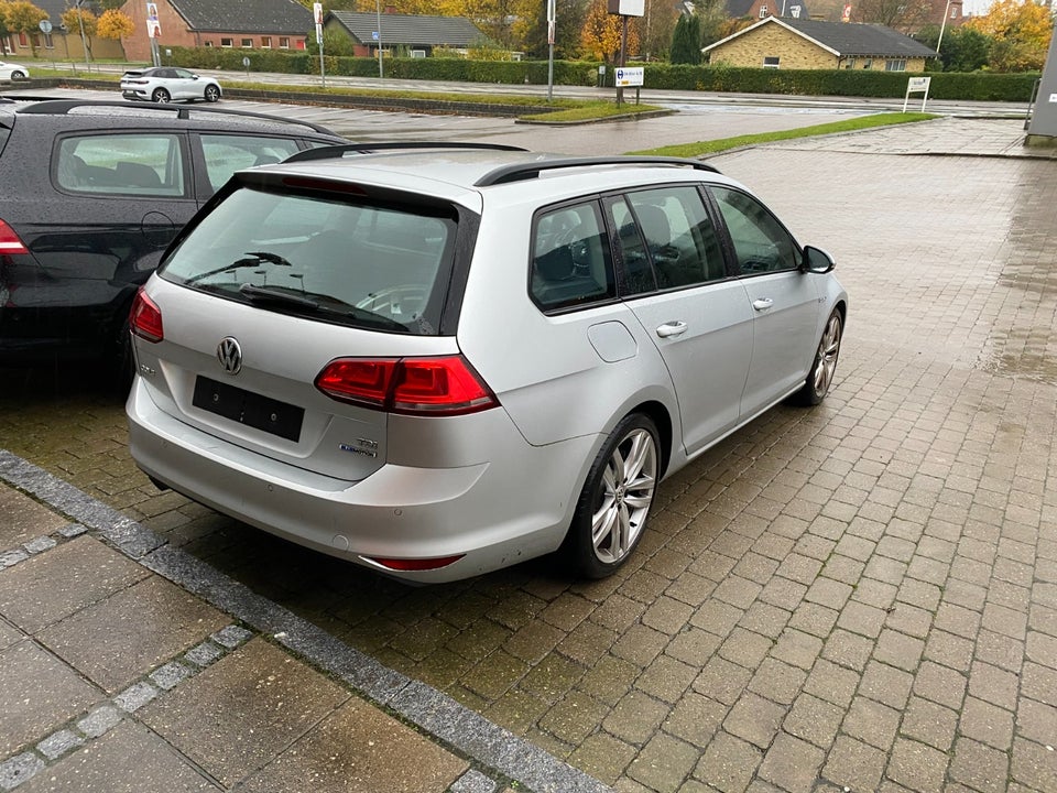 VW Golf VII 1,6 TDi 110 BlueMotion Variant 5d