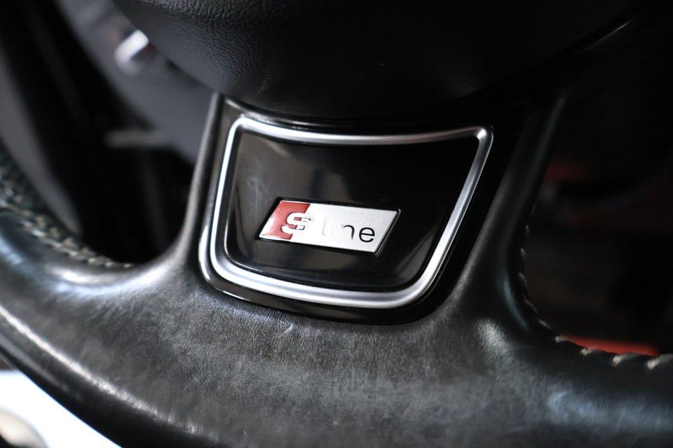 Audi Q5 3,0 TDi 245 S-line quattro S-tr. 5d
