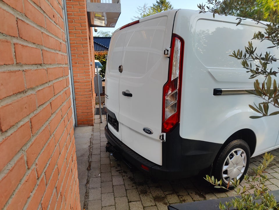 Ford Transit Custom 310L 2,2 TDCi 125 Trend Van 5d