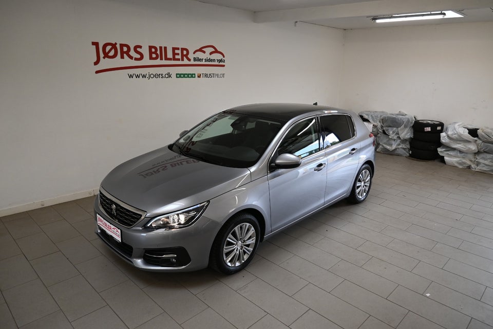 Peugeot 308 1,2 PureTech 130 Selection Sky 5d