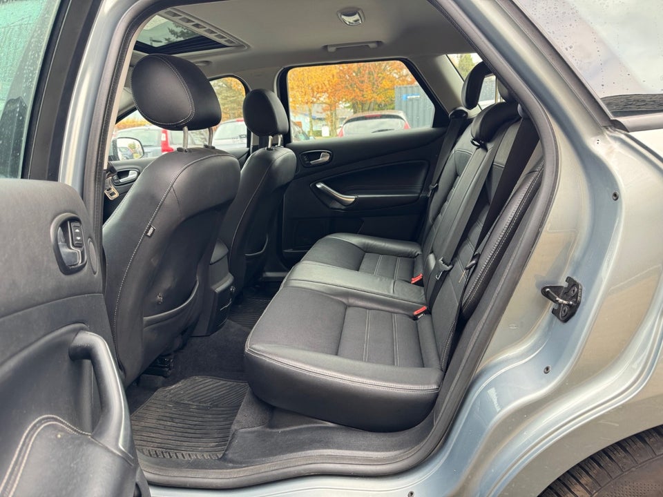 Ford Mondeo 2,0 Ambiente stc. 5d