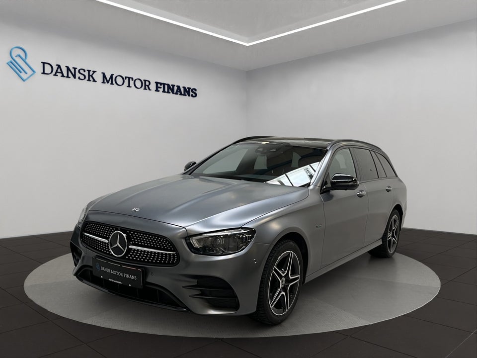 Mercedes E300 de 2,0 AMG Line stc. aut. 4Matic 5d
