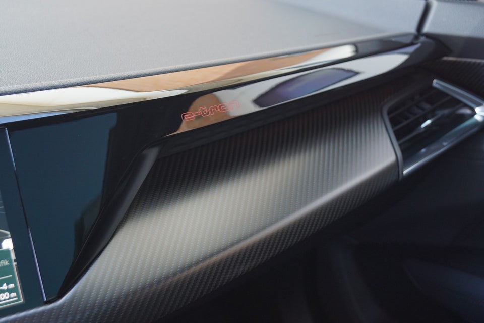 Audi e-tron GT quattro 4d