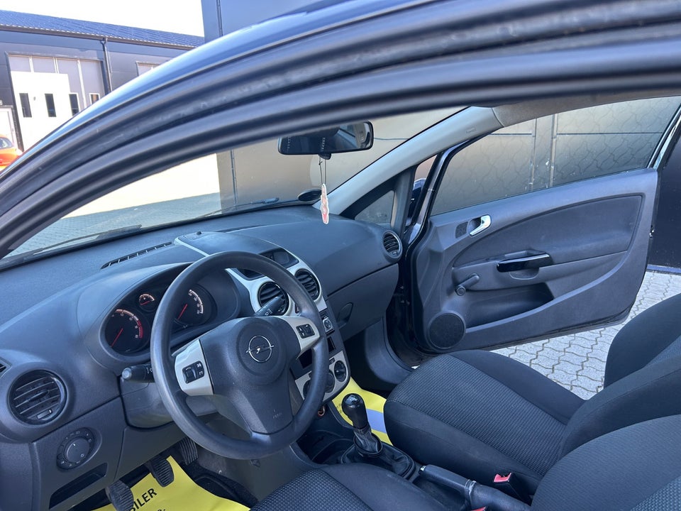 Opel Corsa 1,0 12V Enjoy 3d