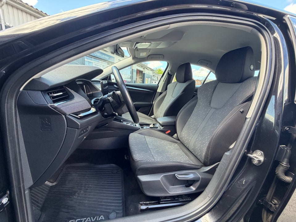 Skoda Octavia 1,4 TSi iV Plus DSG 5d