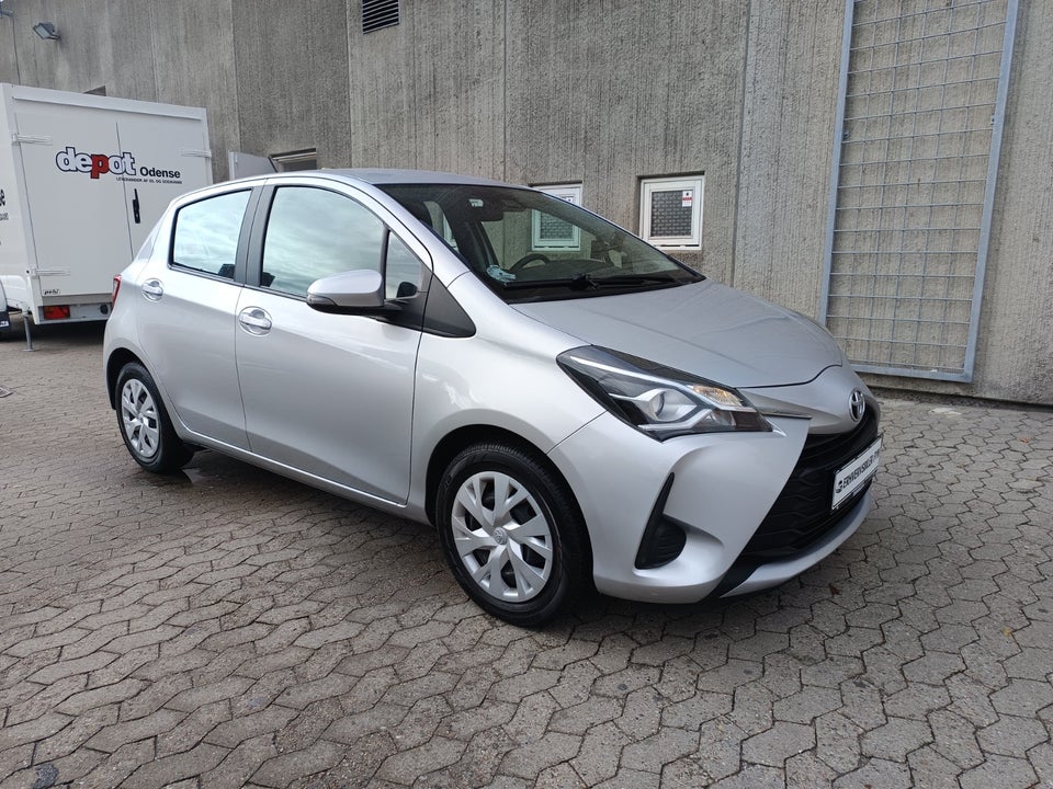 Toyota Yaris 1,0 VVT-i T2 5d