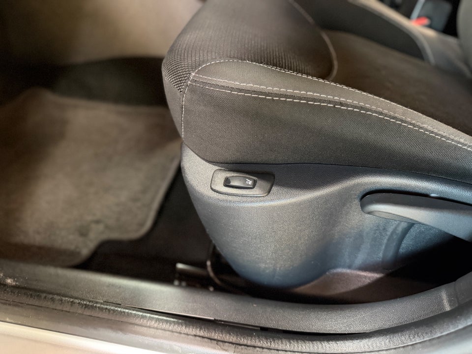 Renault Clio IV 0,9 TCe 90 Expression Sport Tourer 5d