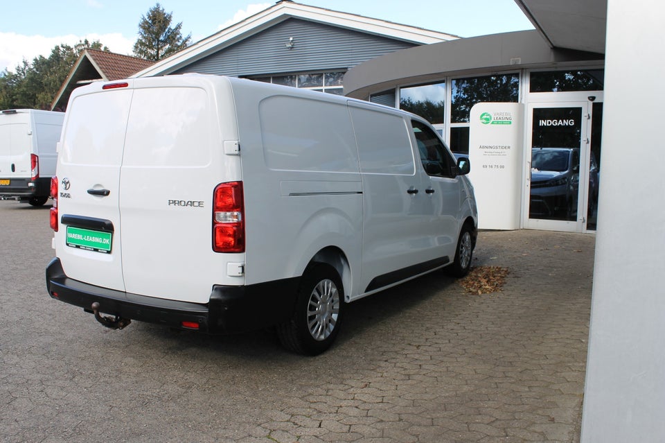 Toyota ProAce 2,0 D 122 Long Comfort Master aut. 6d