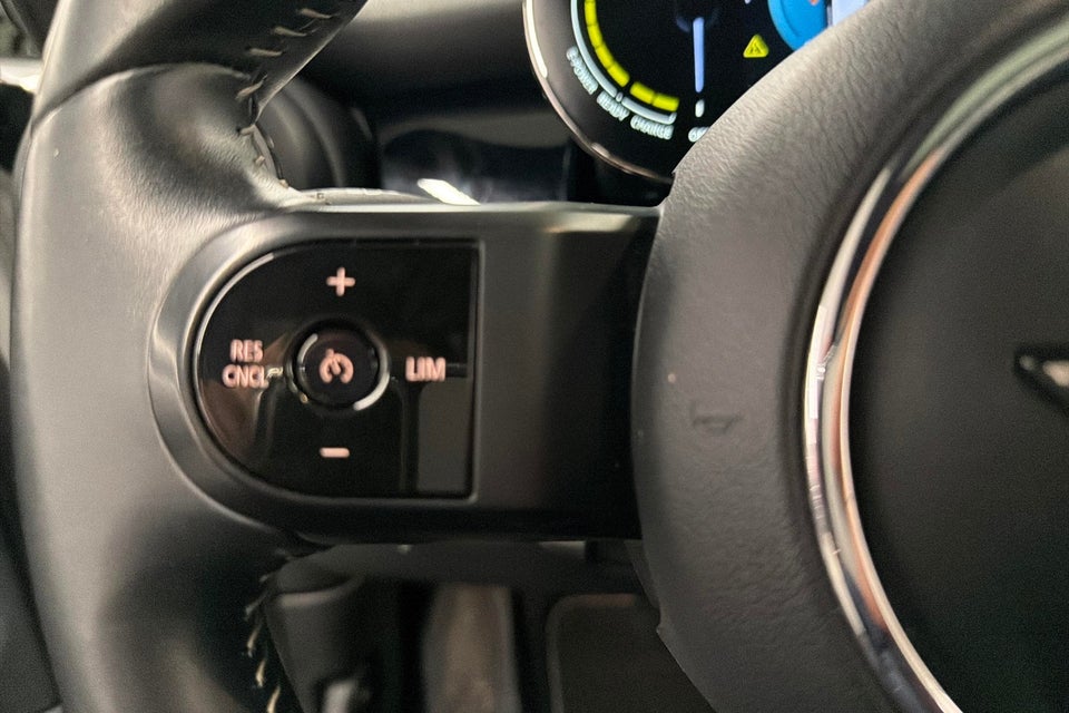 MINI Cooper SE Younique Trim 3d