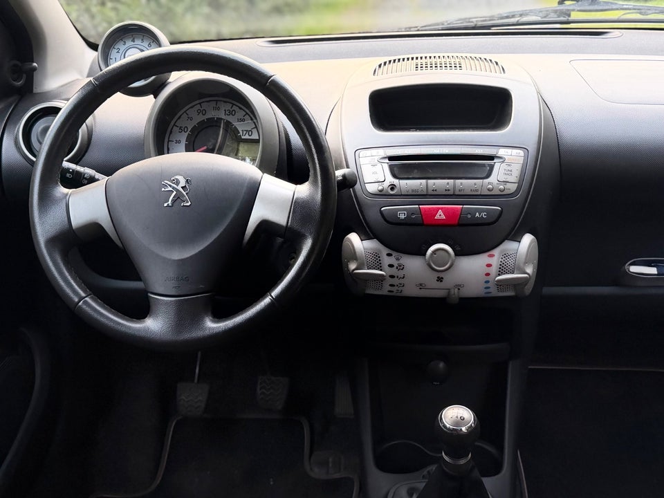 Peugeot 107 1,0 Sportium 5d