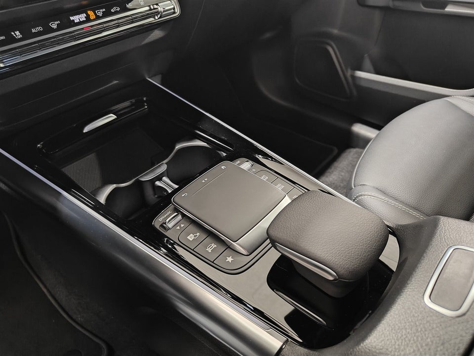 Mercedes EQA250 Progressive 5d