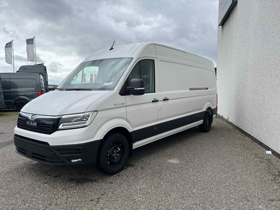 MAN TGE 2,0 3.180 Kassevogn L4H3 aut. FWD